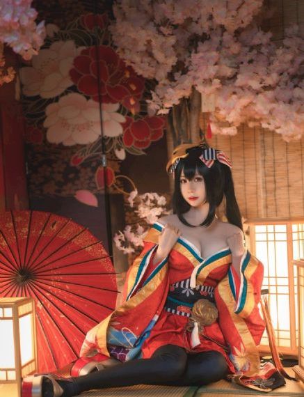 美女张开腿让我爽_超清免费观看最新