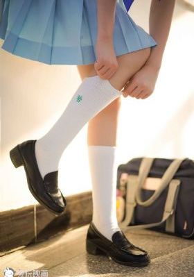 婷婷激情在线观看_BD英语在线观看高清