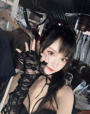 欧美一级婬片A片无码电影荒村_720高清在线观看